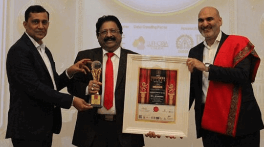 Dr. J Retnakumar Wins ‘Exemplary Leader of the Year’ Award in Oman